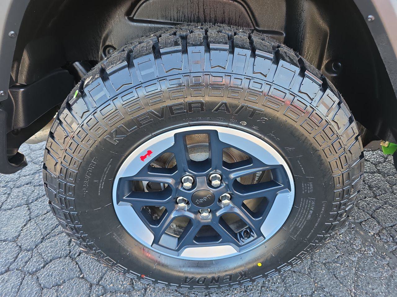 Used 2019 Jeep Wrangler Sport image 17