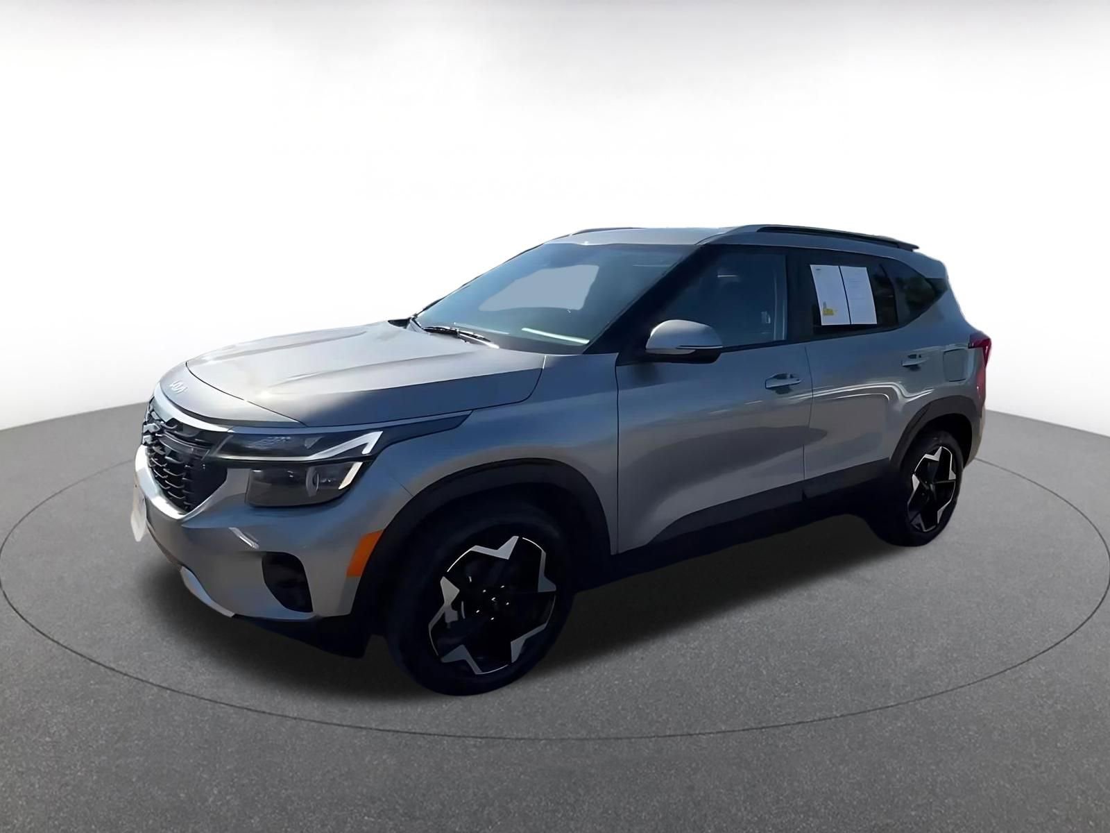 Used 2025 Kia Seltos S image 8