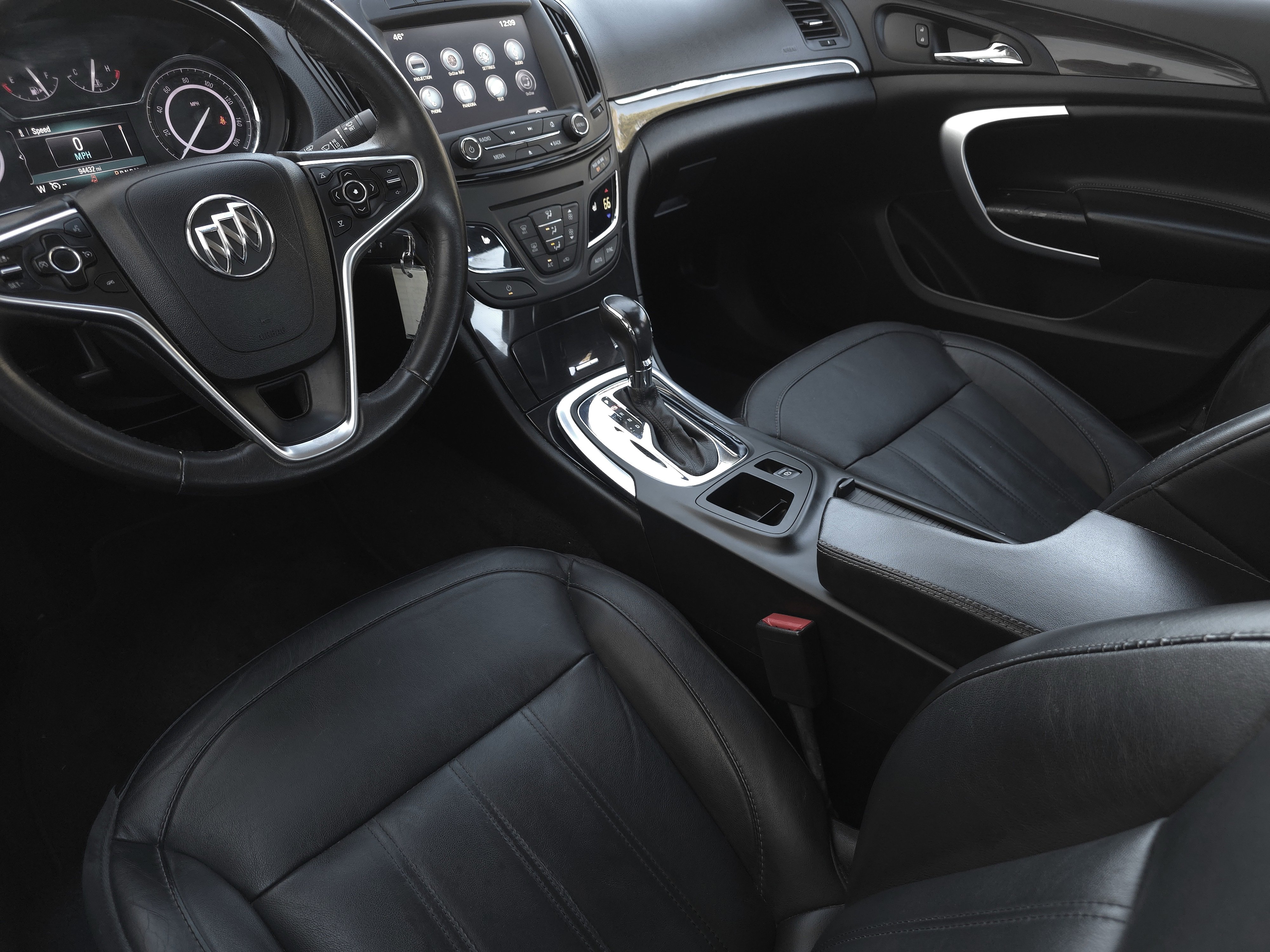 Used 2017 Buick Regal Sport Touring image 13