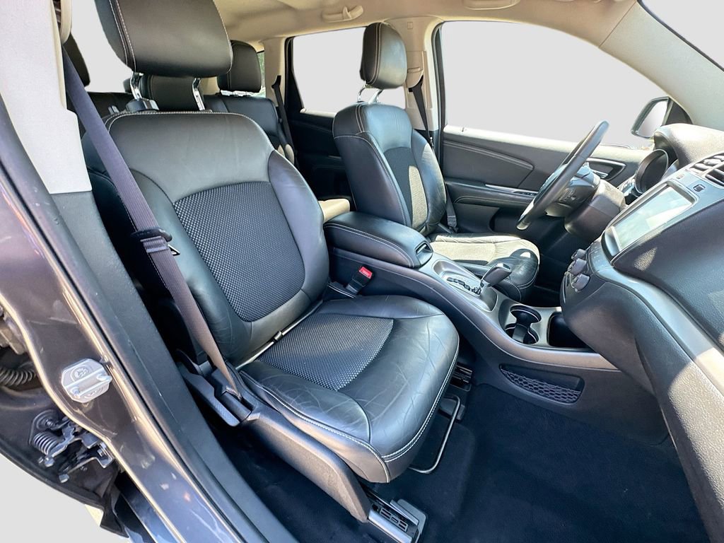 Used 2015 Dodge Journey Crossroad w/ Flexible Seating Group FWD image 33