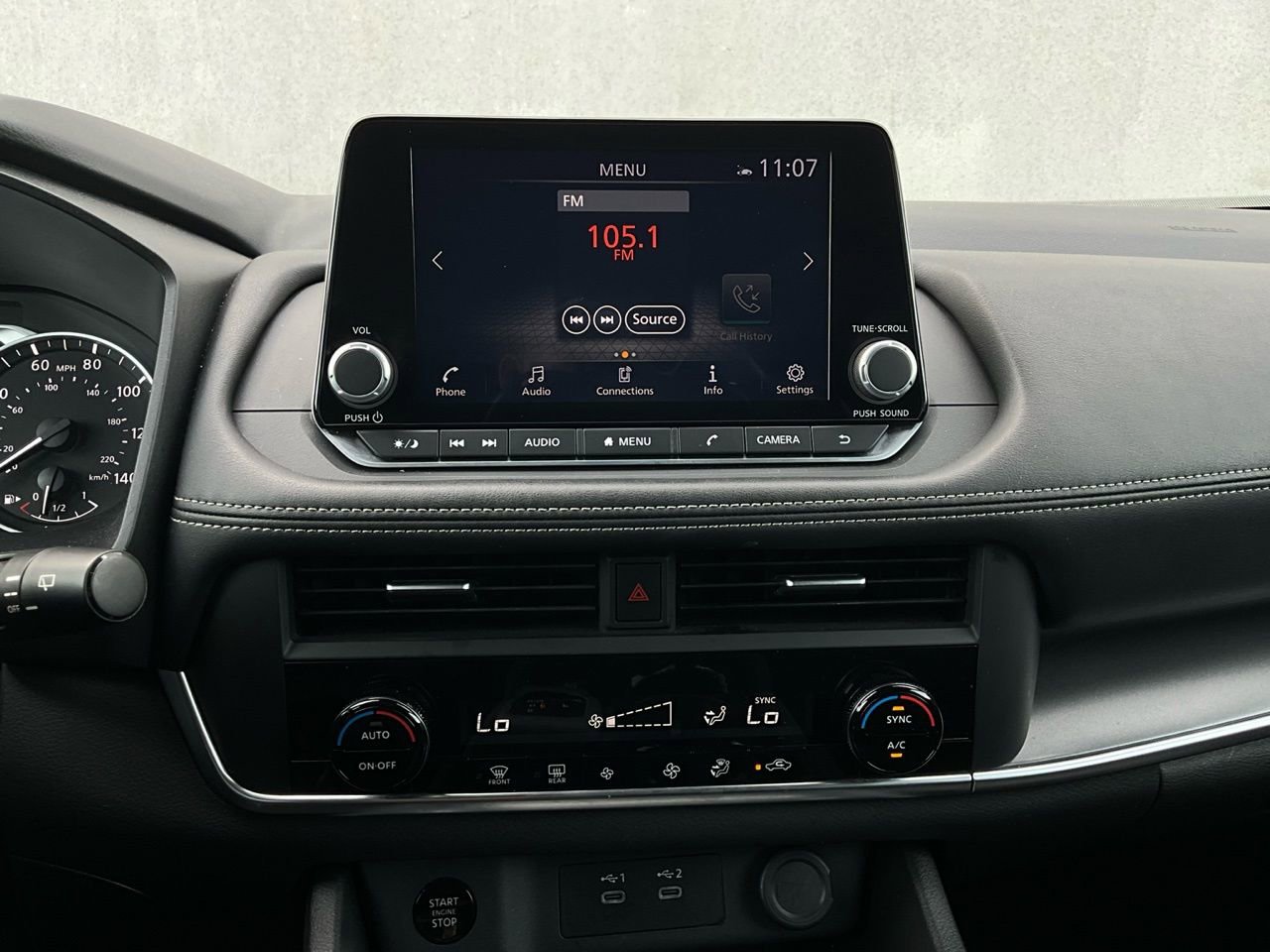 Used 2025 Nissan Rogue SV image 27