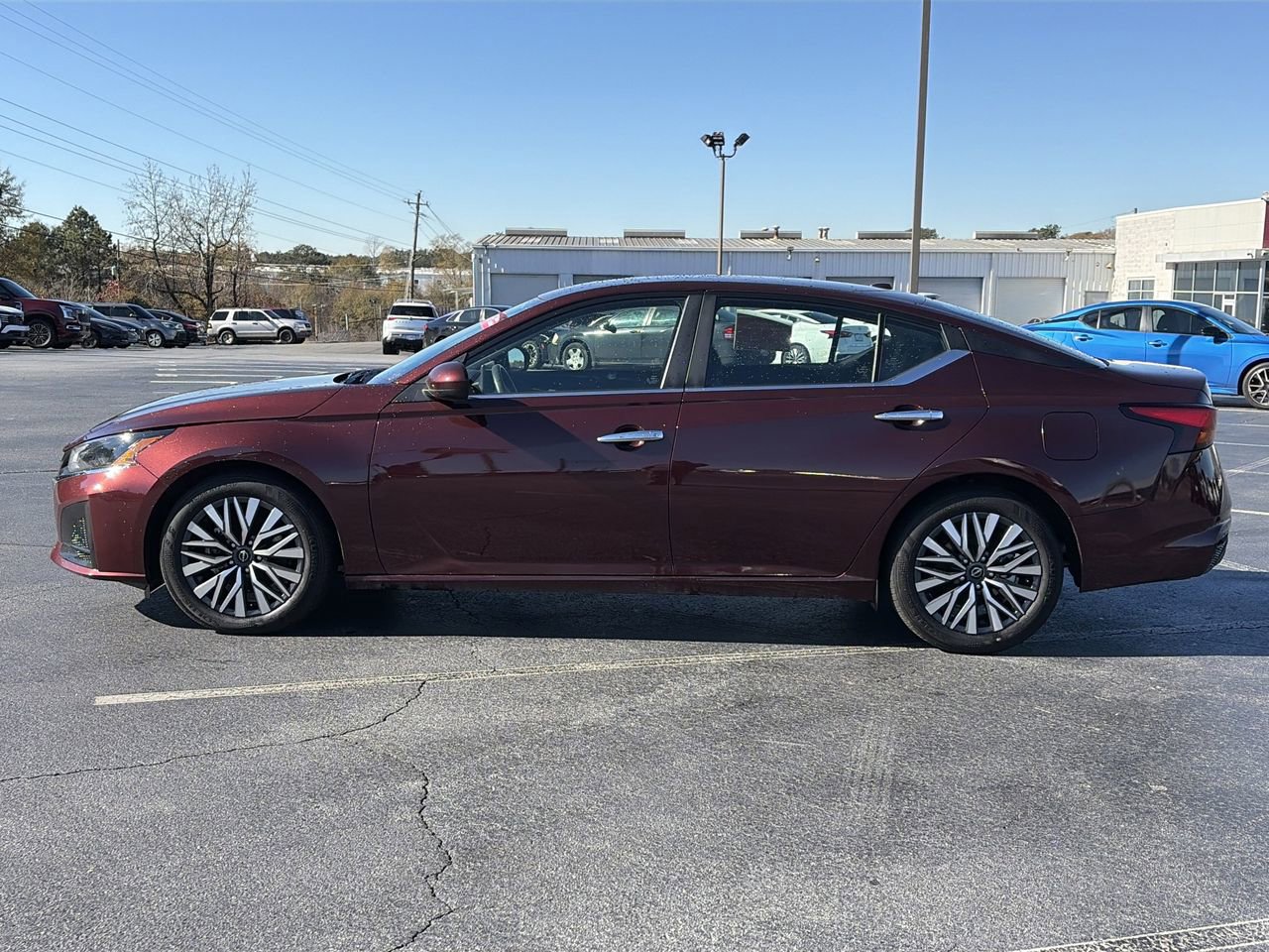 Certified 2025 Nissan Altima 2.5 SV w/ SV Premium Package image 2