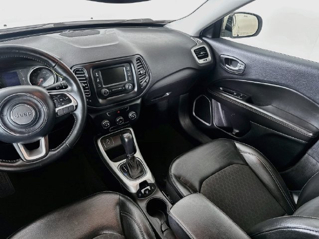 Used 2018 Jeep Compass Latitude FWD image 27