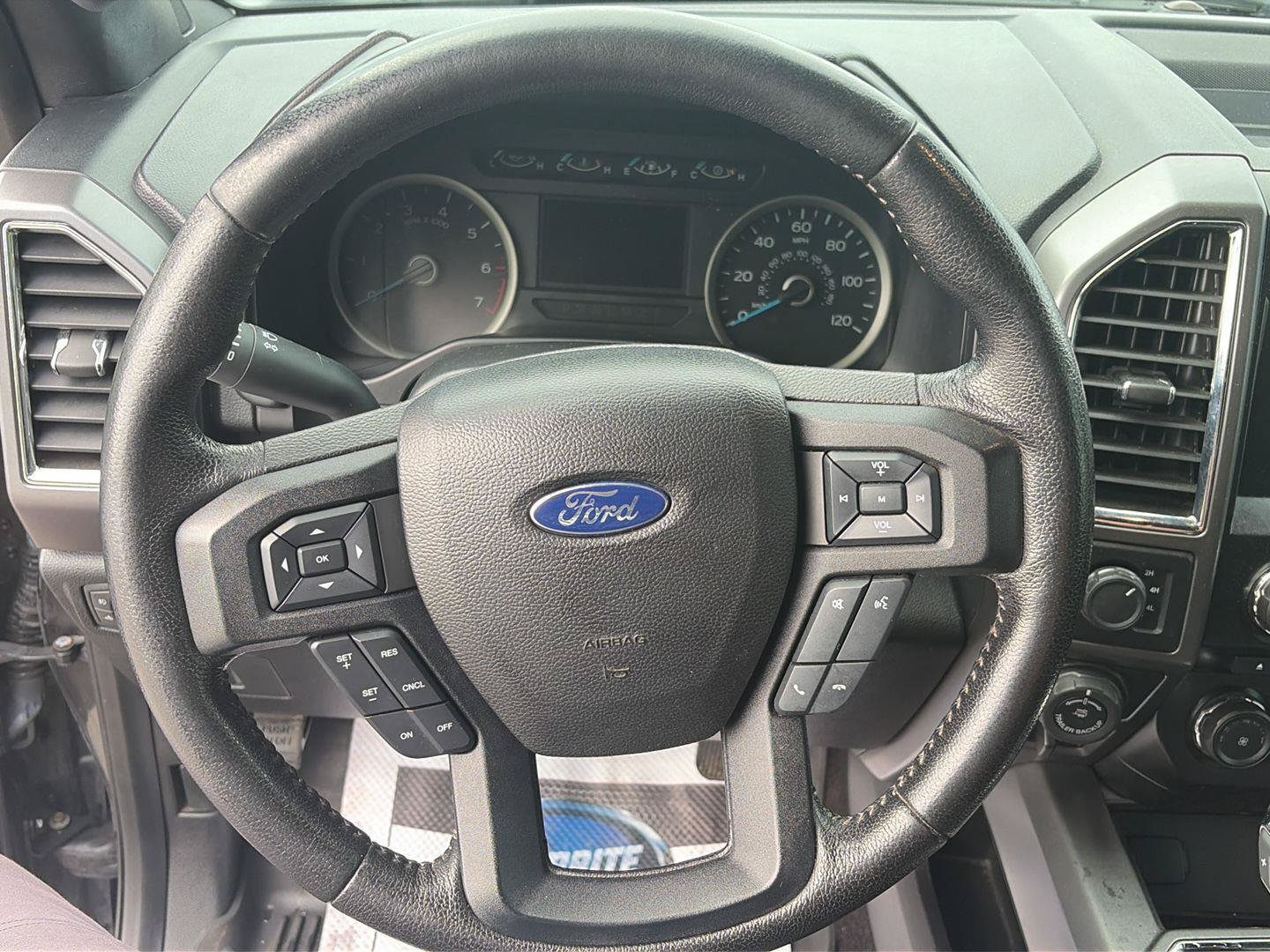 Used 2016 Ford F150 XLT w/ Equipment Group 302A Luxury AWD/4WD image 17
