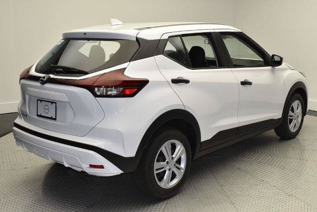 Certified 2025 Nissan Kicks Play S FWD image 5