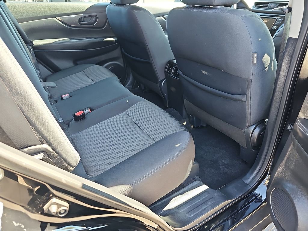 Used 2019 Nissan Rogue S AWD/4WD image 15