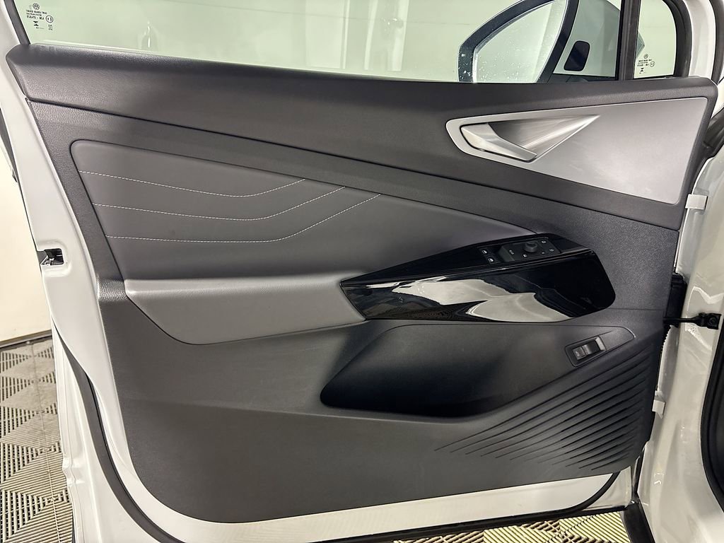 Certified 2023 Volkswagen ID.4 Pro S image 10