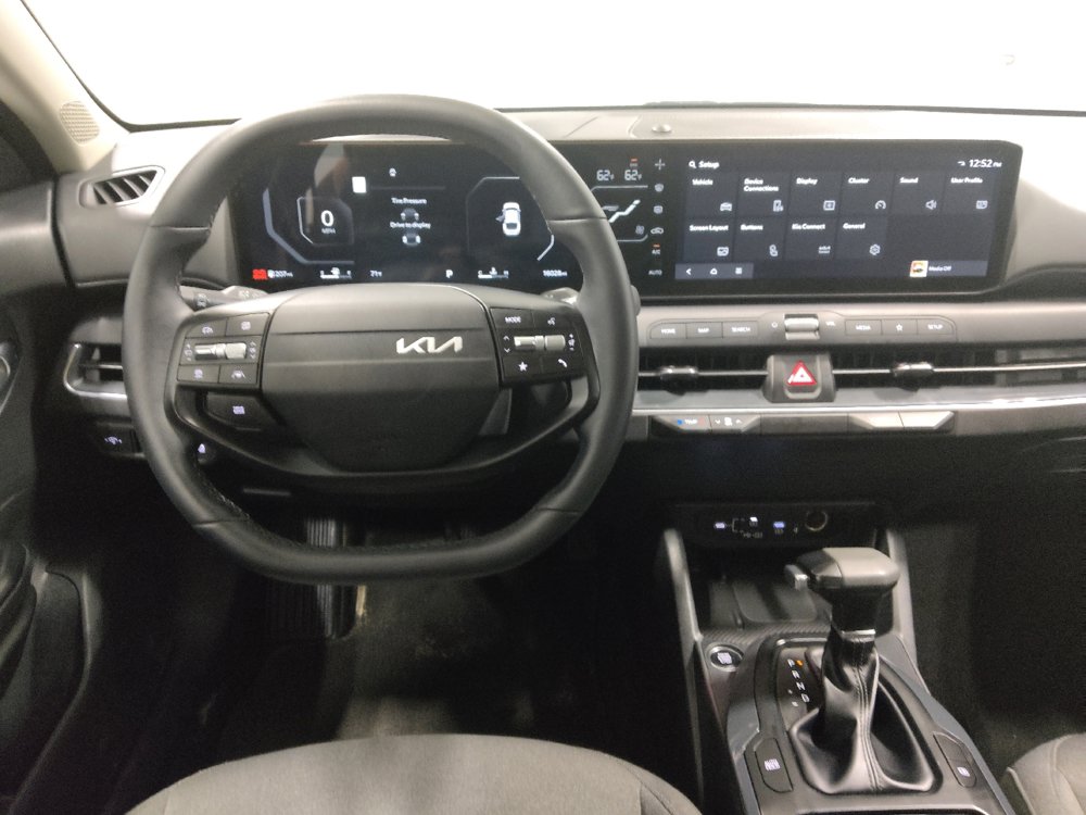Used 2025 Kia K4 EX FWD image 22