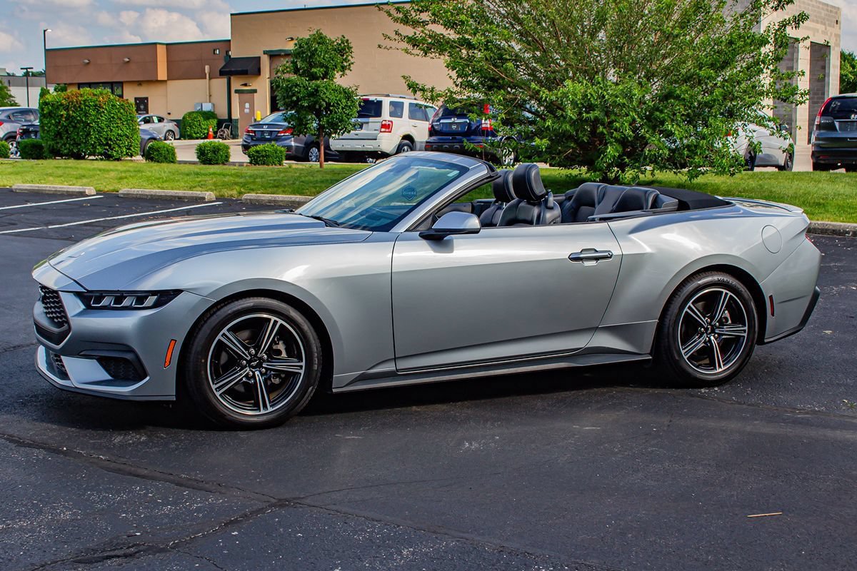Used 2024 Ford Mustang EcoBoost Premium Convertible 2 RWD image 4