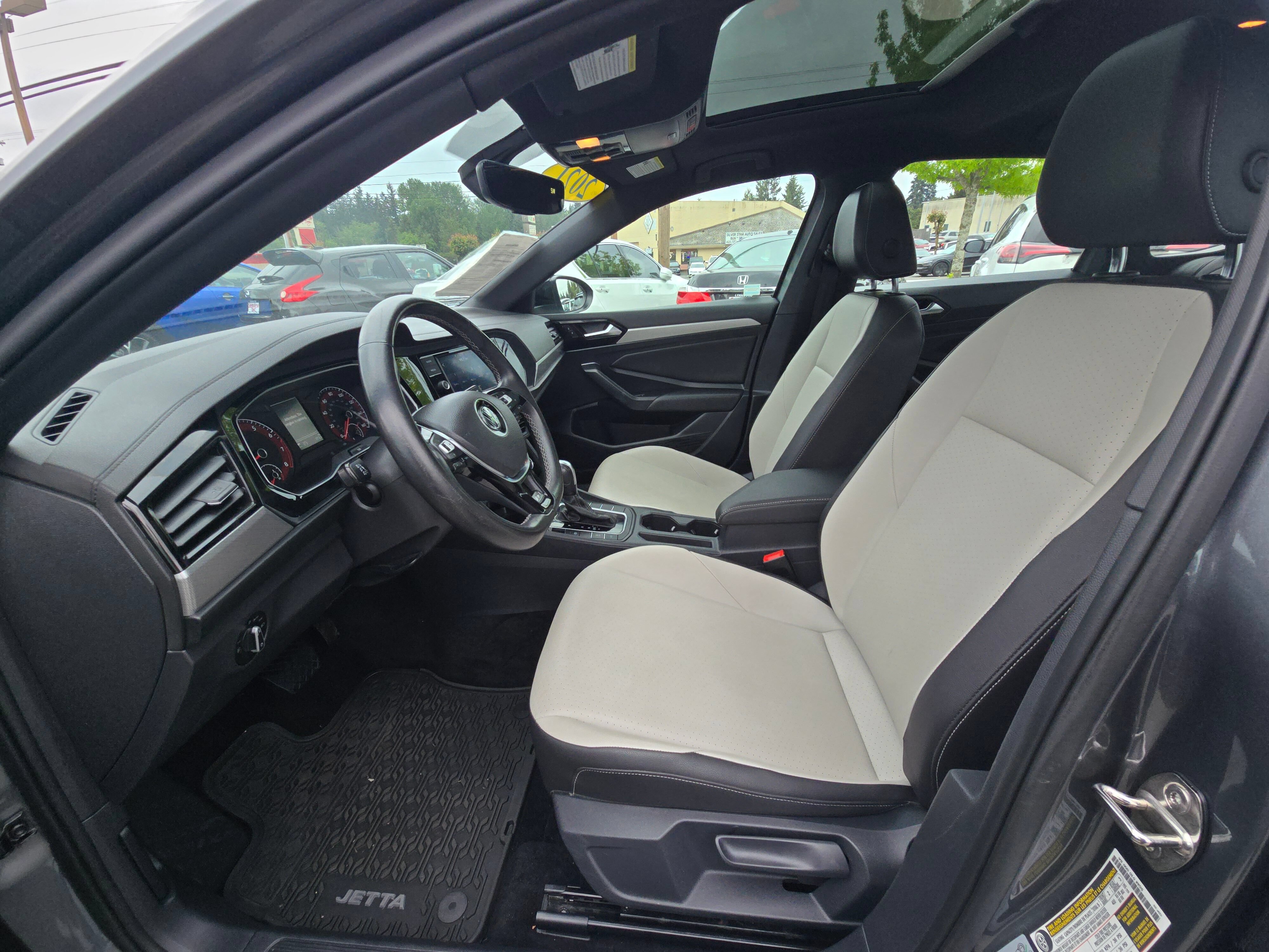 Used 2021 Volkswagen Jetta R-Line FWD image 21
