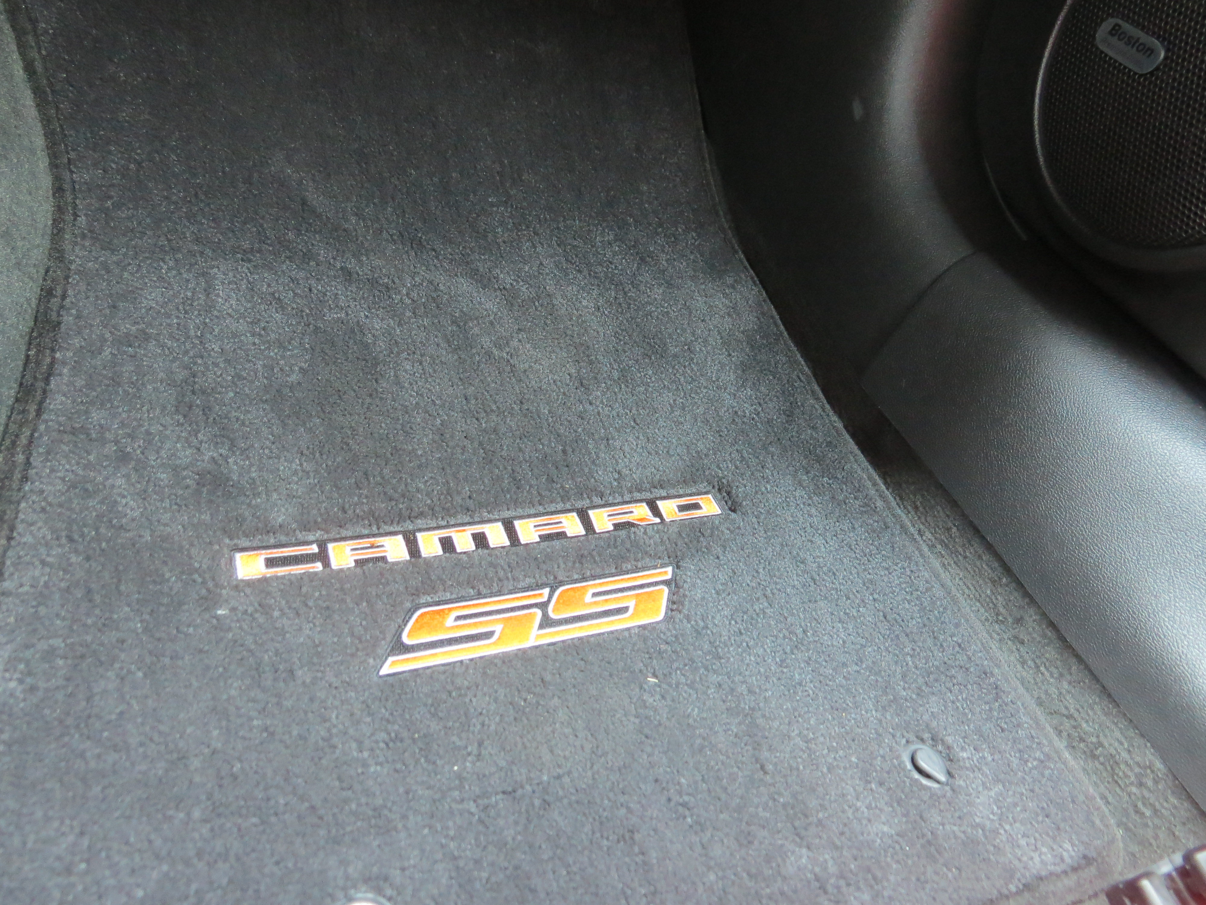 Used 2010 Chevrolet Camaro SS w/ RS Package RWD image 19