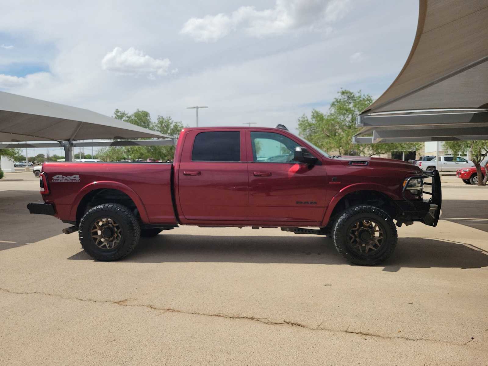 Used 2021 RAM 2500 Laramie w/ Night Edition image 9