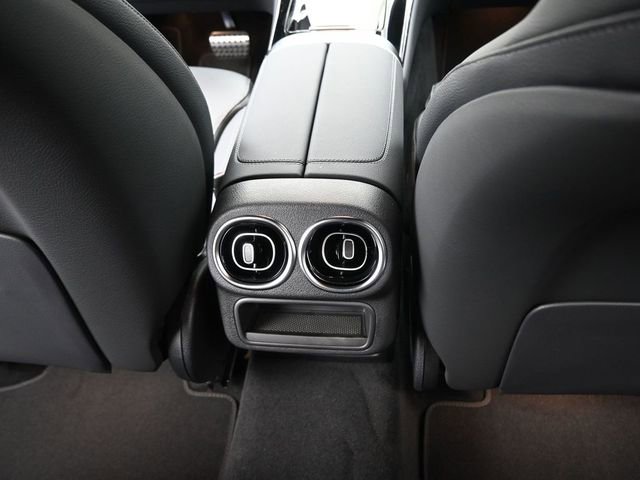 New 2026 Mercedes-Benz GLC 300 image 24