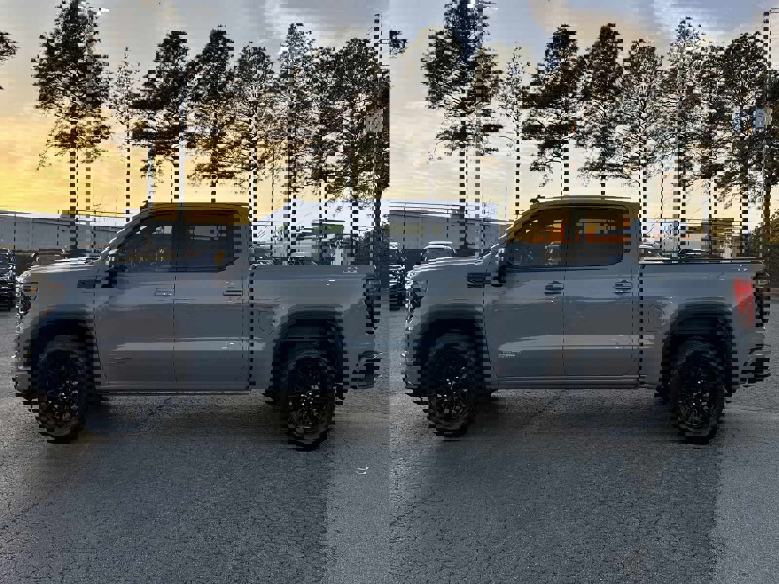 Used 2024 GMC Sierra 1500 Elevation image 7