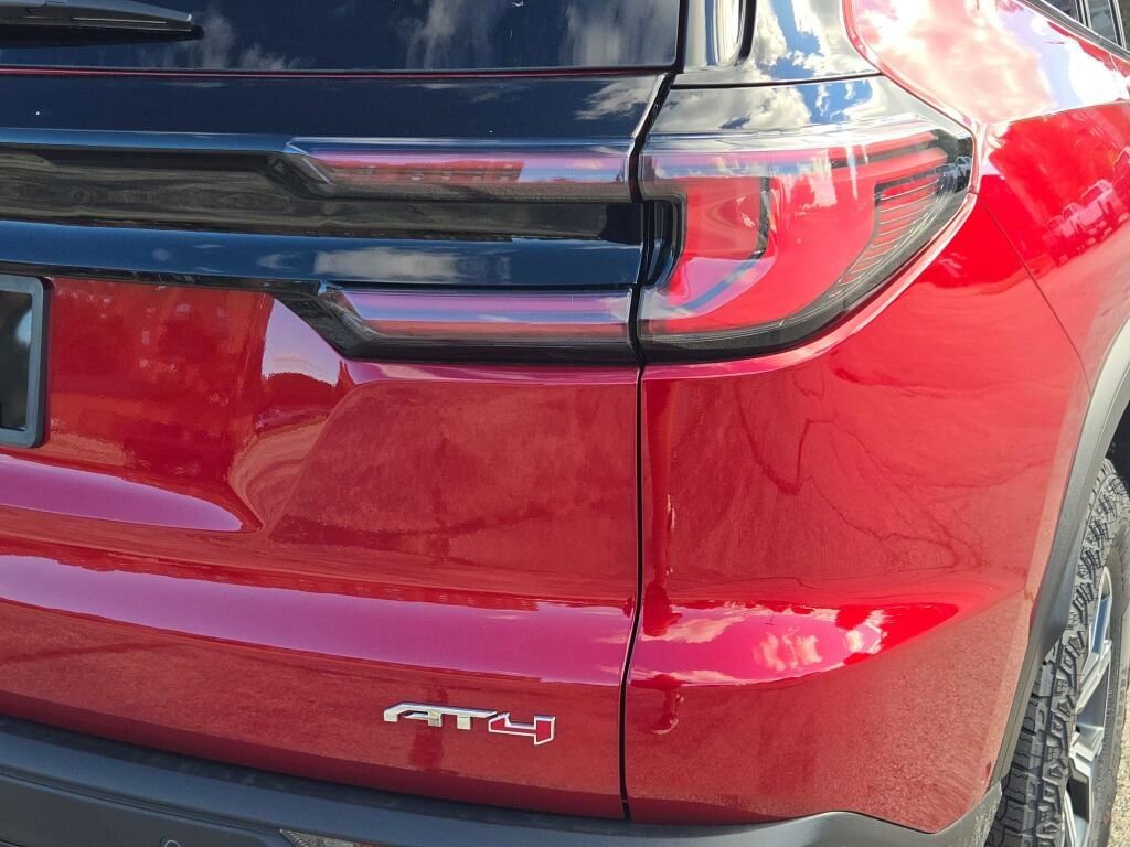 New 2026 GMC Acadia AT4 w/ Super Cruise Package image 15