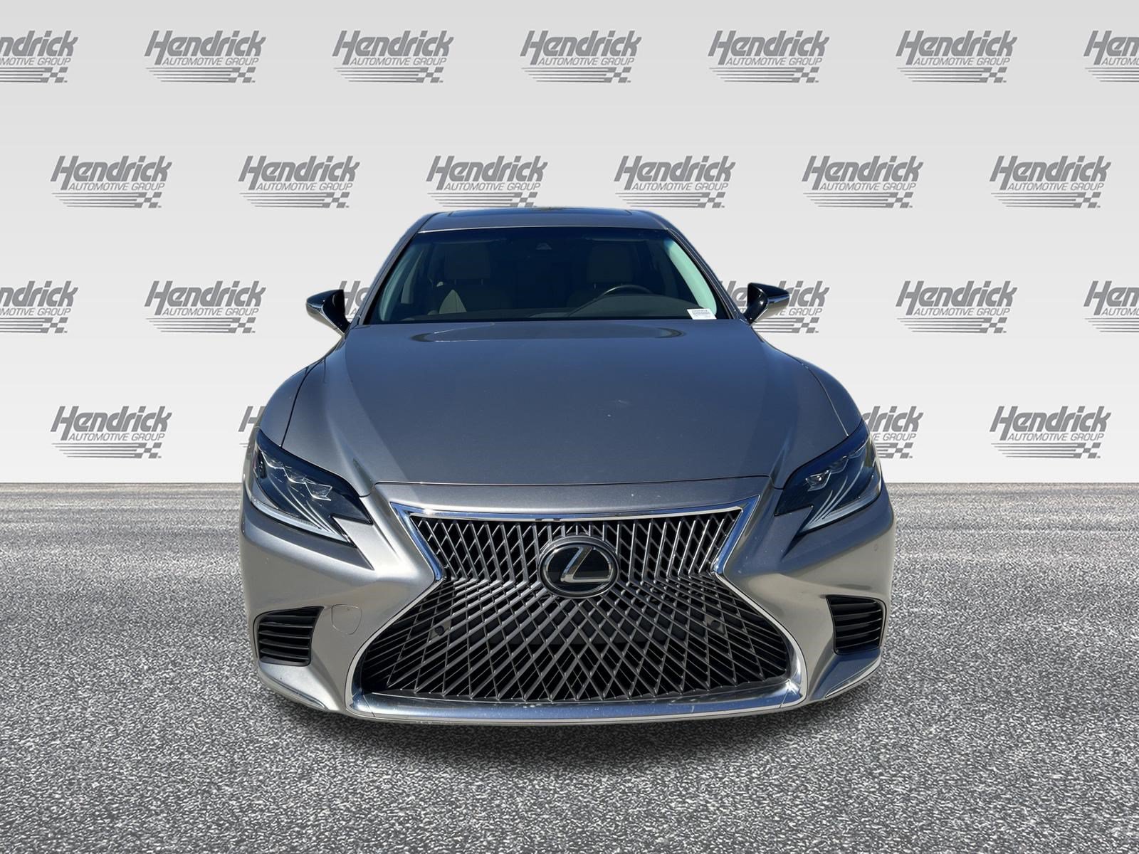 Used 2018 Lexus LS 500 w/ Accessory Package (Z2) RWD image 3