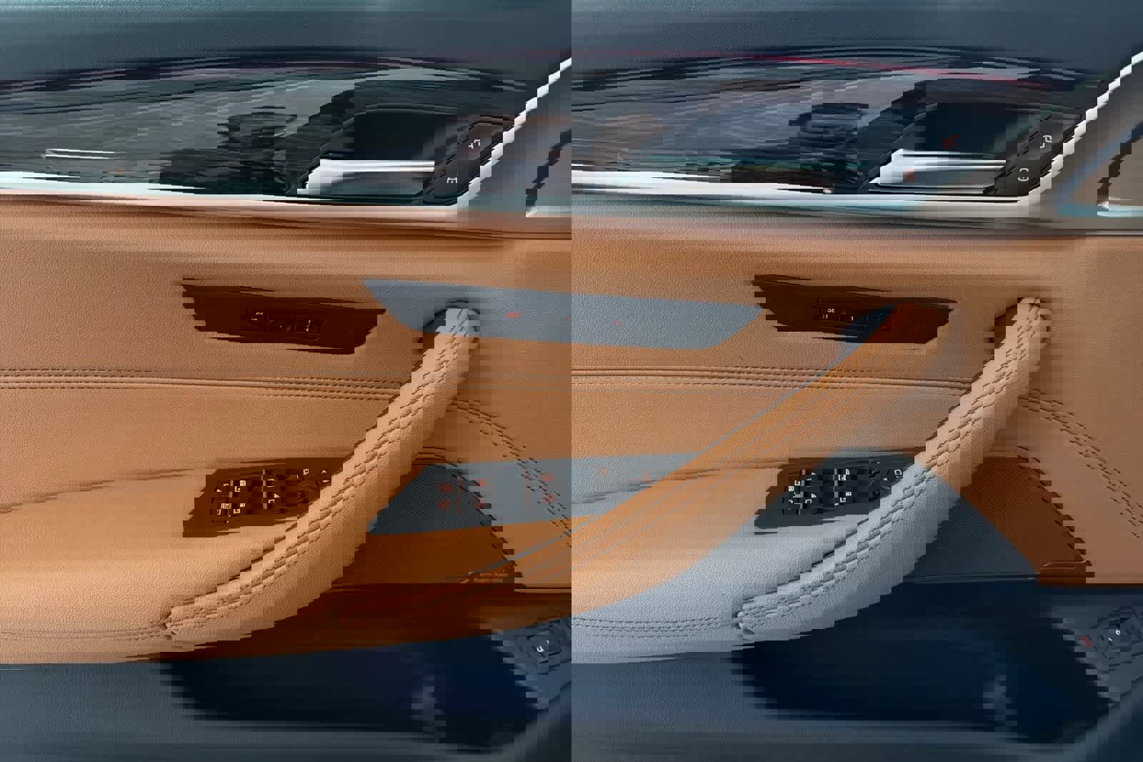 Used 2023 BMW 530e w/ Executive Package image 12