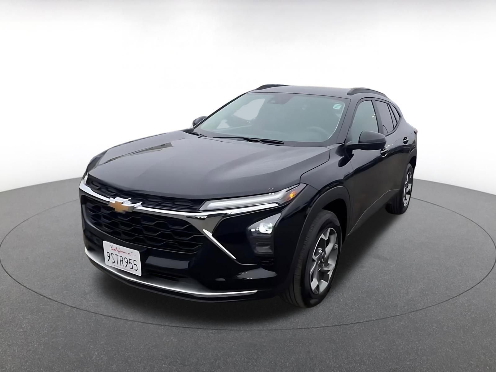 Used 2025 Chevrolet Trax LT image 7