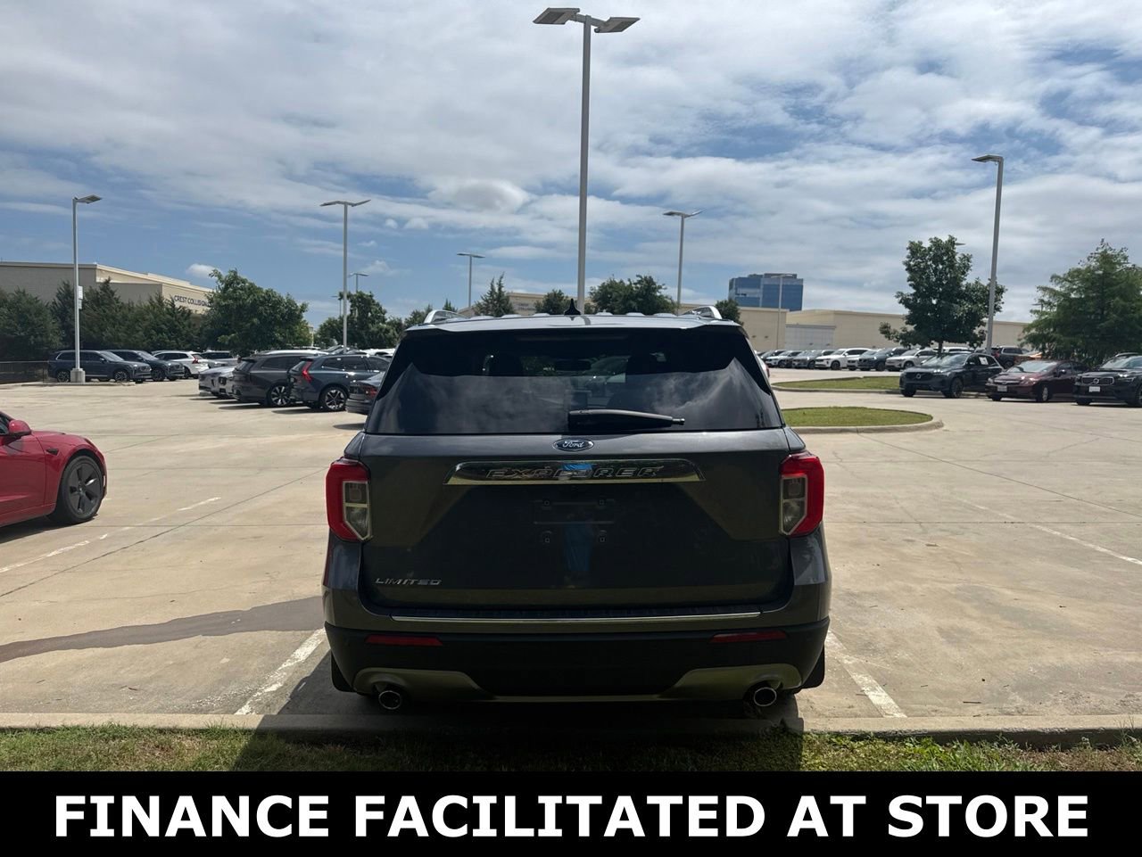 Used 2024 Ford Explorer Limited w/ Limited Technology Package RWD image 5