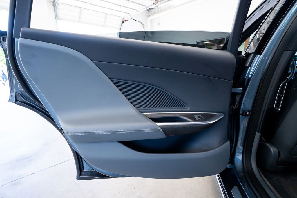 Used 2024 Lucid Air Touring AWD/4WD image 39