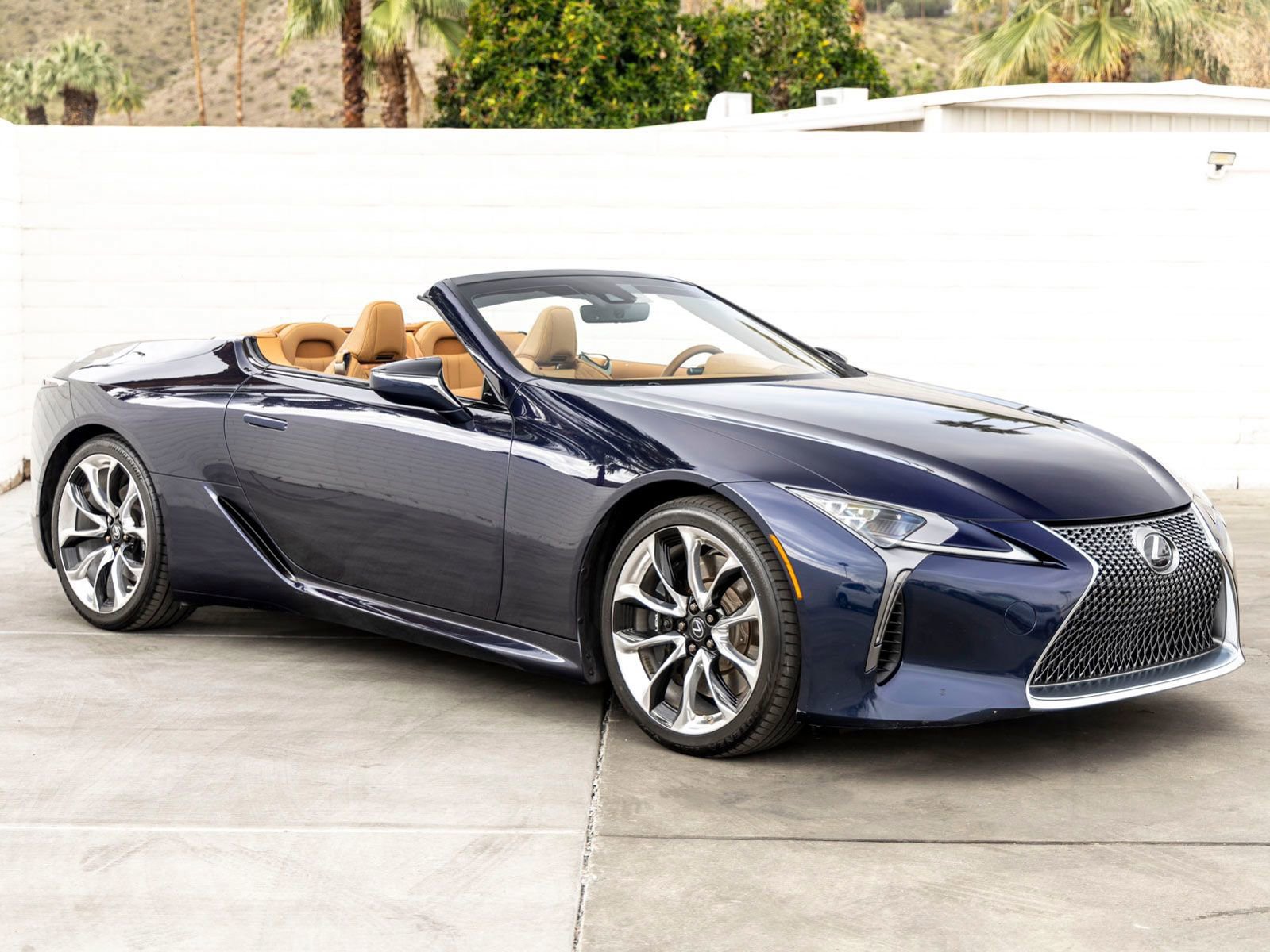 Used 2021 Lexus LC 500 Convertible image 2