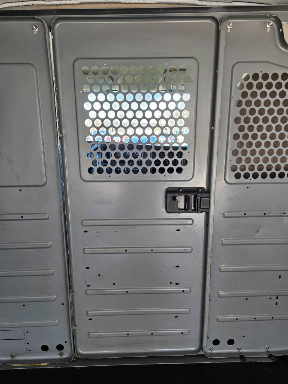 Used 2015 Chevrolet Express 2500 Extended RWD image 14