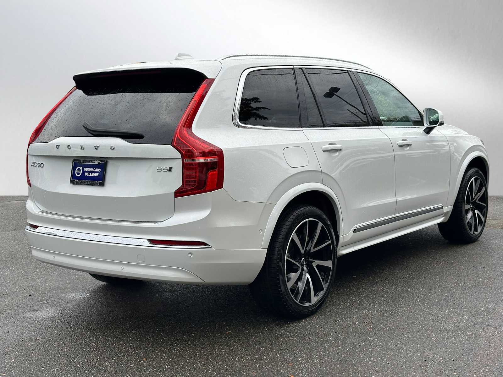 Used 2025 Volvo XC90 B6 Plus w/ Protection Package Premier image 3