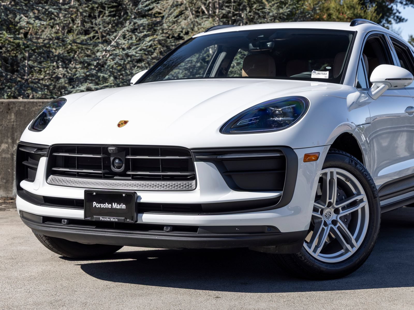Certified 2026 Porsche Macan AWD/4WD image 7