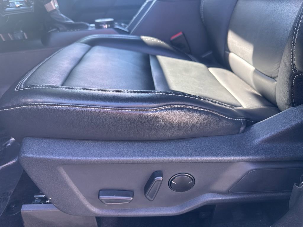 Used 2025 Ford Bronco Outer Banks image 14