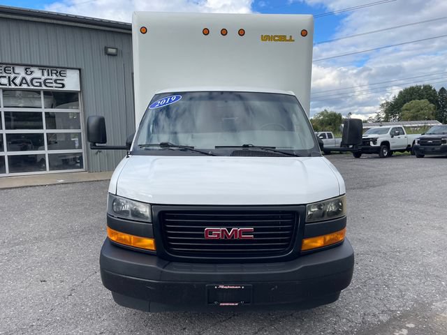 Used 2019 GMC Savana 3500 Extended RWD image 2