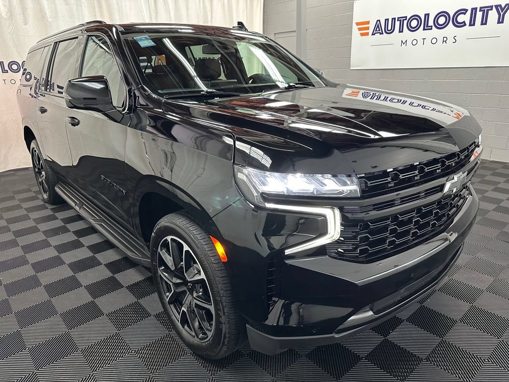 Used 2023 Chevrolet Suburban RST w/ Sport Performance Package AWD/4WD image 3