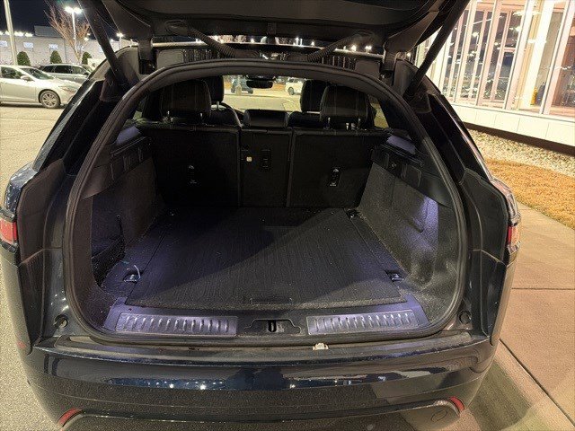 Used 2021 Land Rover Range Rover Velar R-Dynamic S image 16