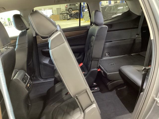 Used 2024 Volkswagen Atlas SE image 19