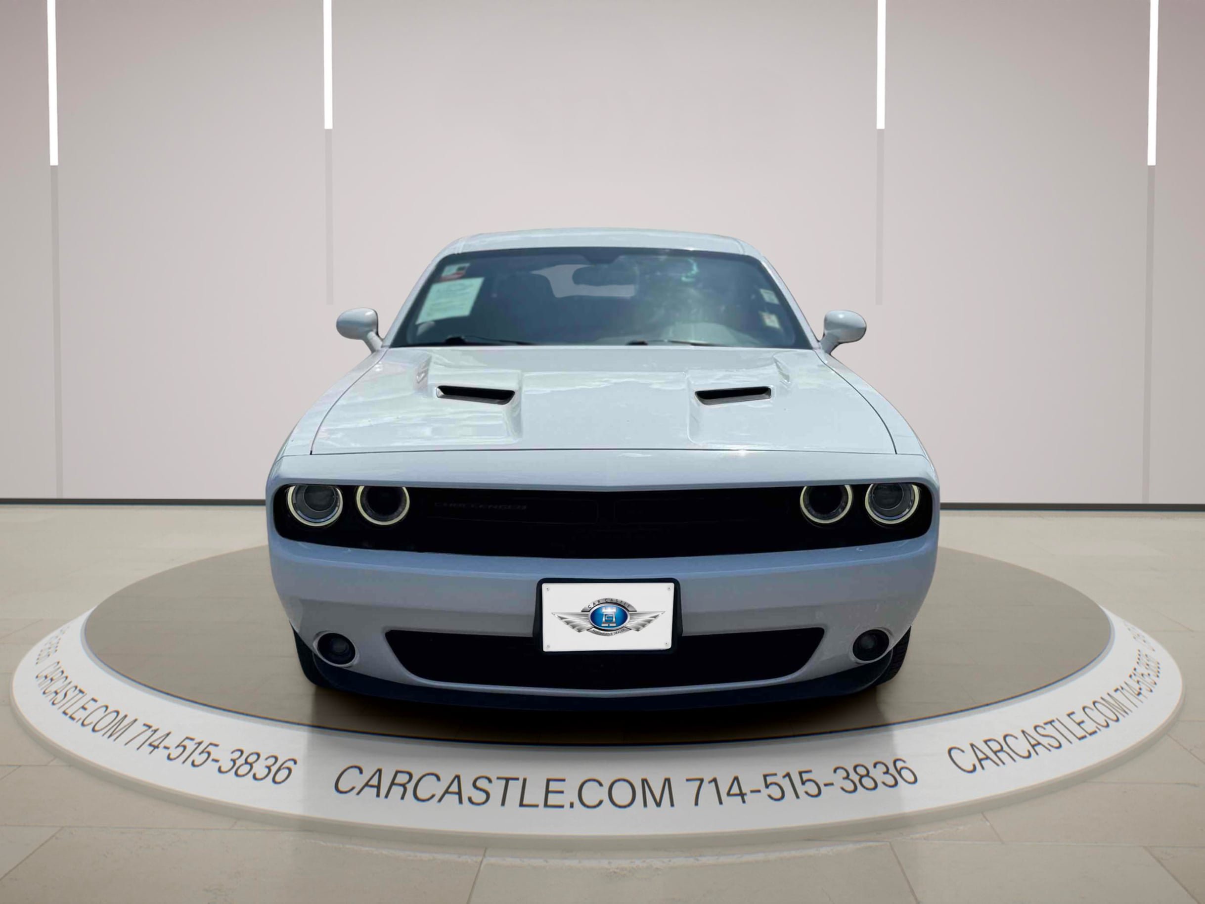 Used 2018 Dodge Challenger SXT Plus RWD image 8