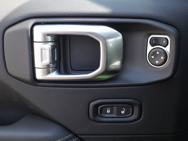 New 2025 Jeep Wrangler Unlimited Rubicon 392 image 18