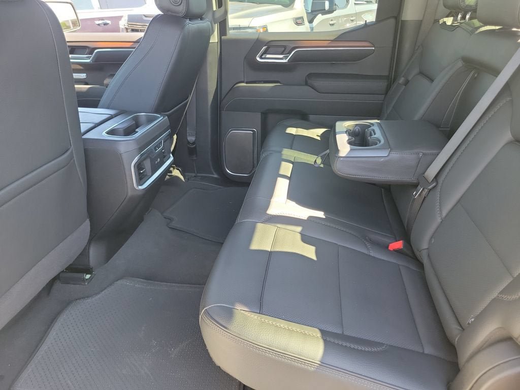 Used 2024 GMC Sierra 1500 Denali RWD image 13