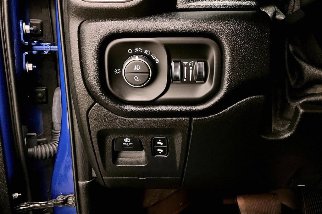 Used 2019 RAM 1500 Big Horn AWD/4WD image 16