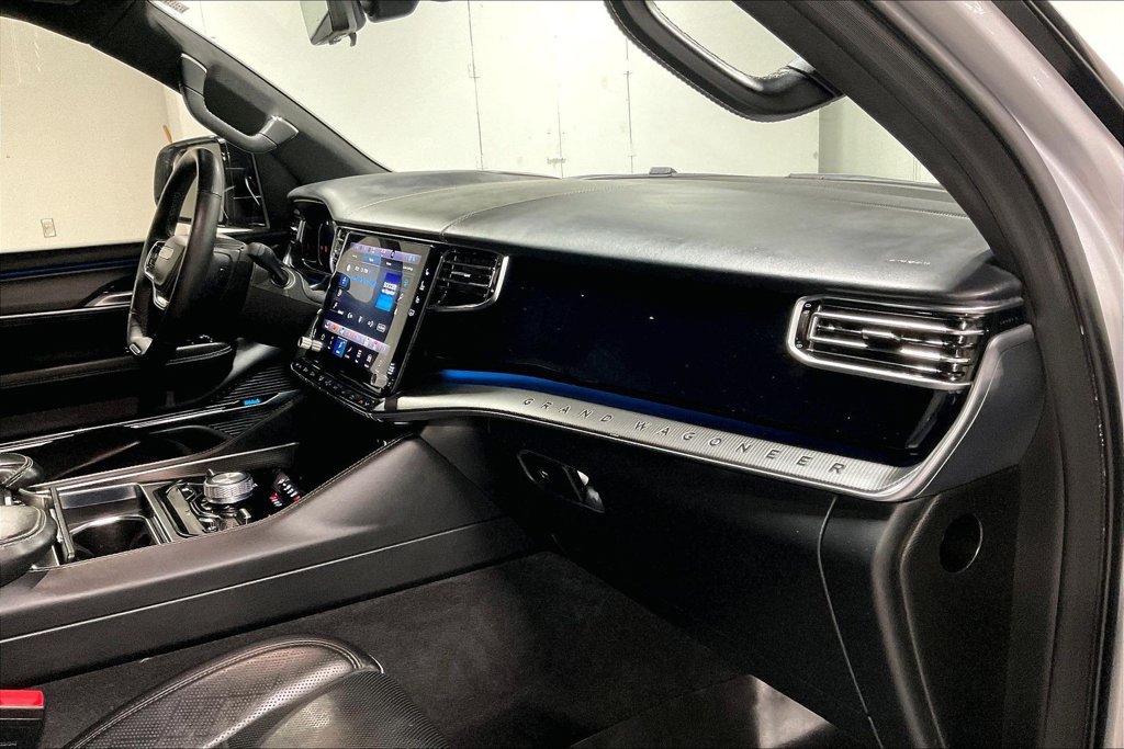 Used 2024 Jeep Grand Wagoneer Series II Obsidian w/ Quick Order Packagew 28T AWD/4WD image 19