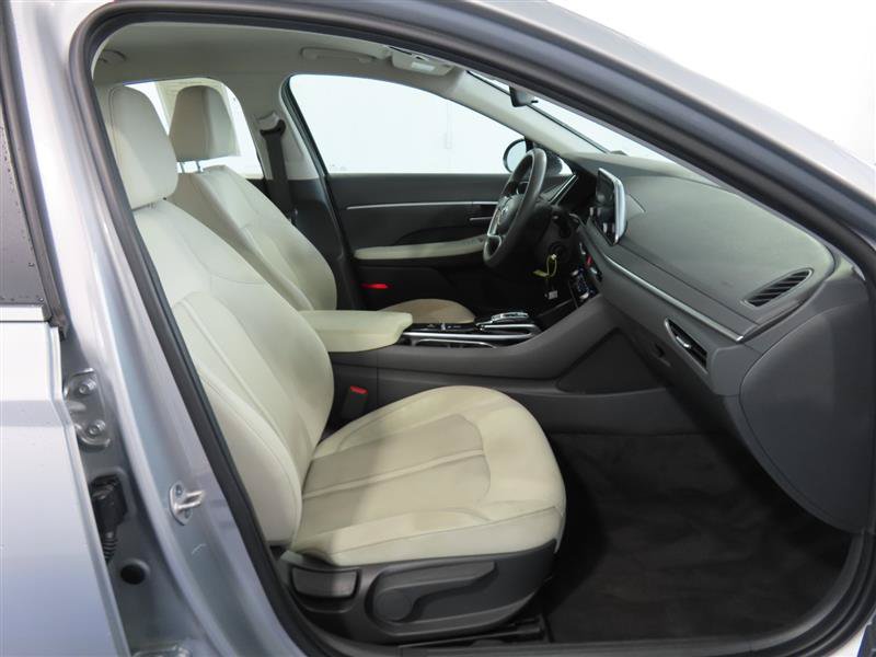Used 2023 Hyundai Sonata SE w/ Preferred Accessory Package FWD image 31