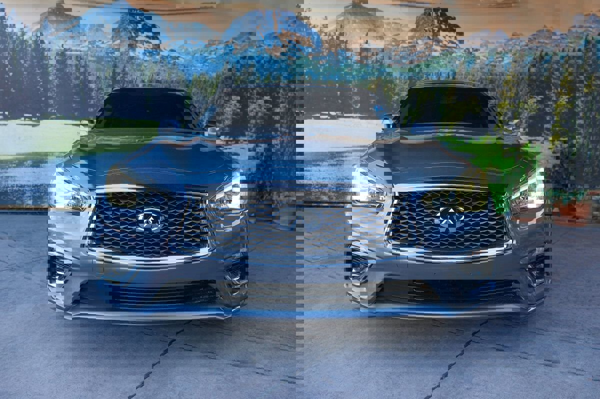 Used 2020 INFINITI Q50 Luxe w/ Cargo Package image 2