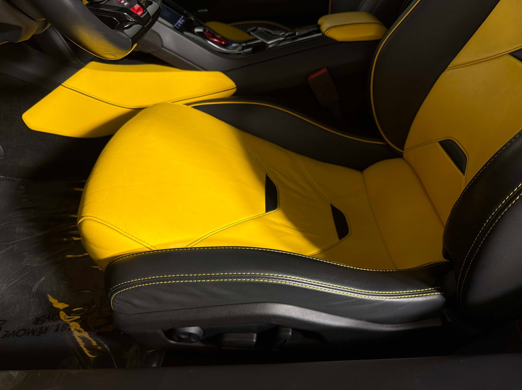 Used 2023 Lamborghini Huracan EVO RWD image 29