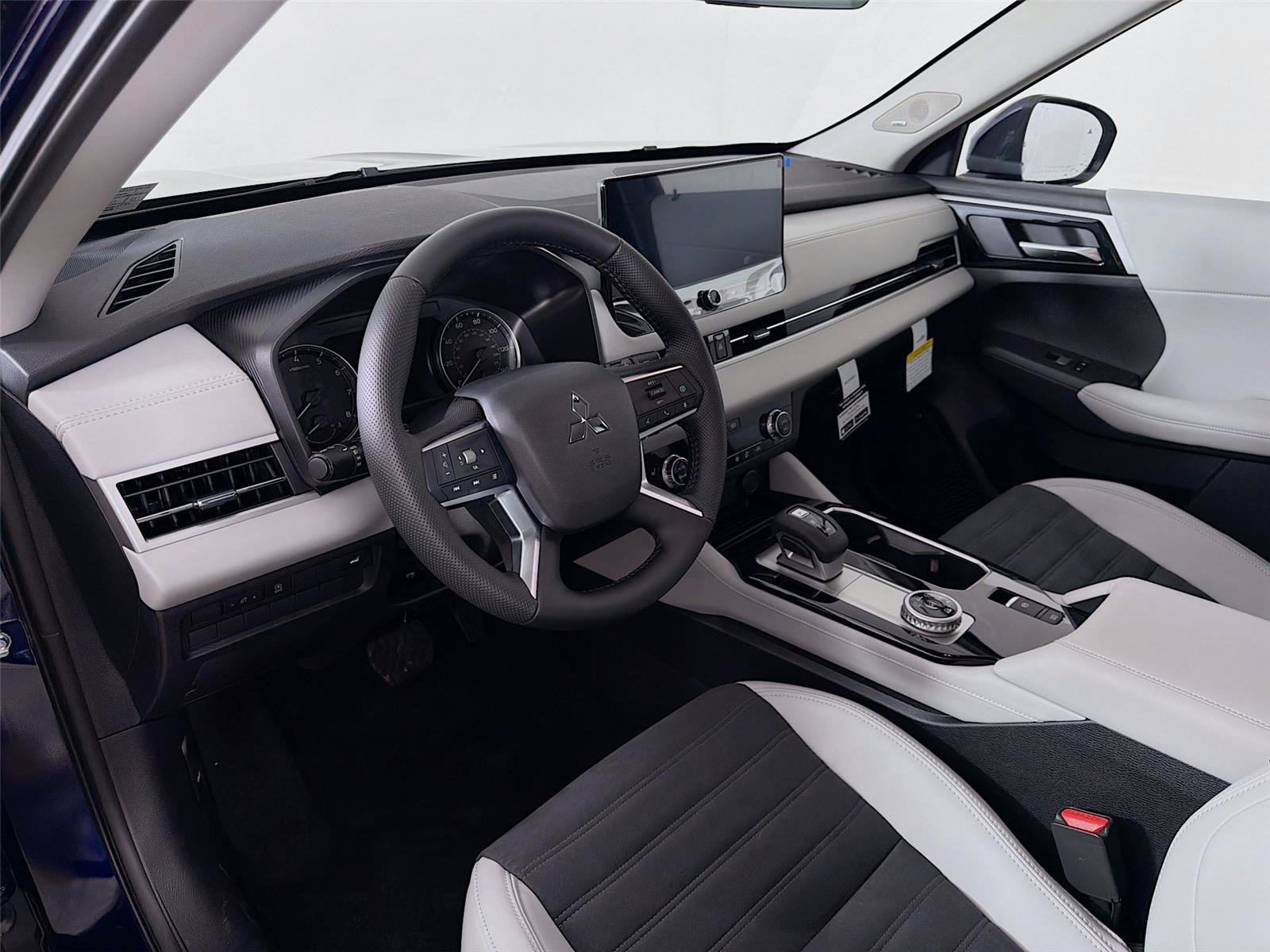 New 2026 Mitsubishi Outlander SE AWD/4WD image 9