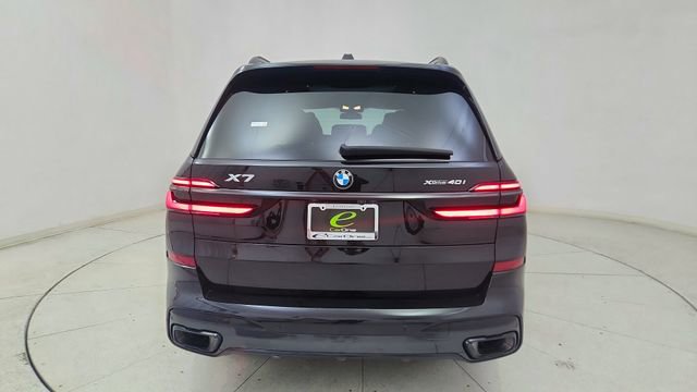 Used 2024 BMW X7 xDrive40i w/ M Sport Package image 5