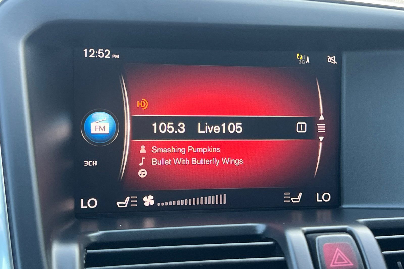 Used 2017 Volvo XC60 T5 Inscription w/ Advanced Package image 17