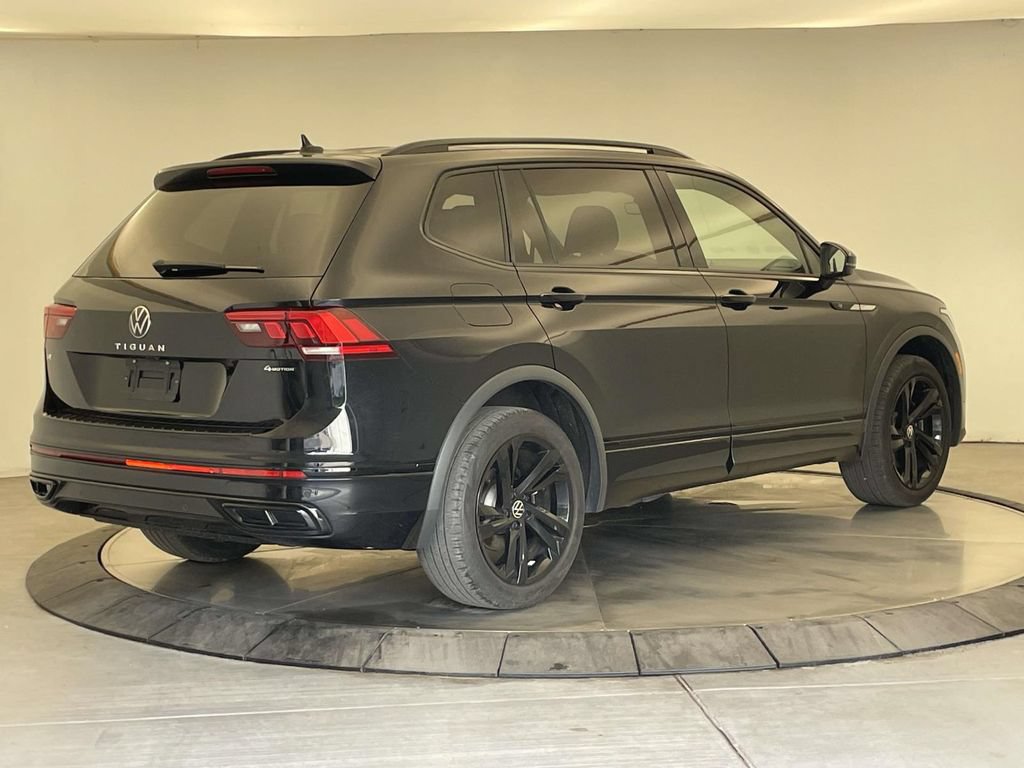 Used 2024 Volkswagen Tiguan SE R-Line AWD/4WD image 7