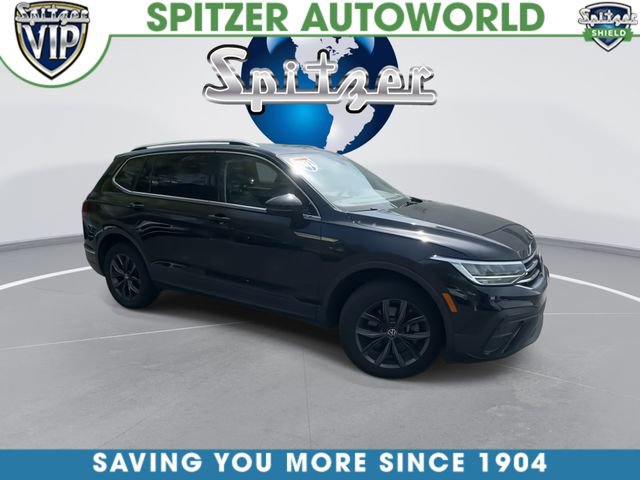 Used 2022 Volkswagen Tiguan SE w/ Panoramic Sunroof Package AWD/4WD image 2