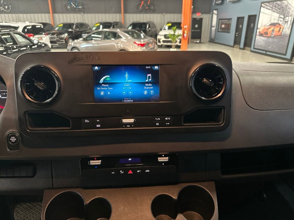 Used 2022 Mercedes-Benz Sprinter 1500 image 16
