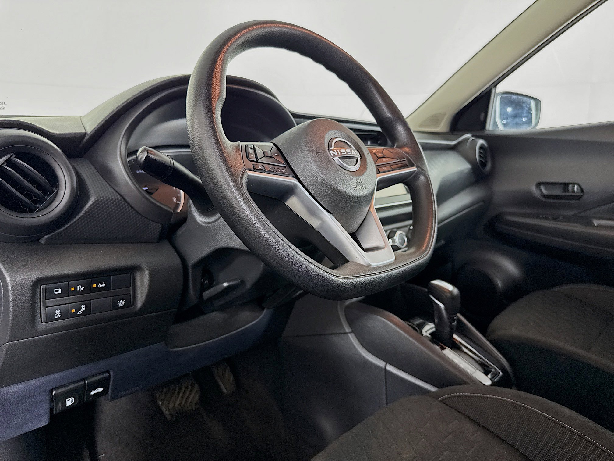 Used 2022 Nissan Kicks S image 22