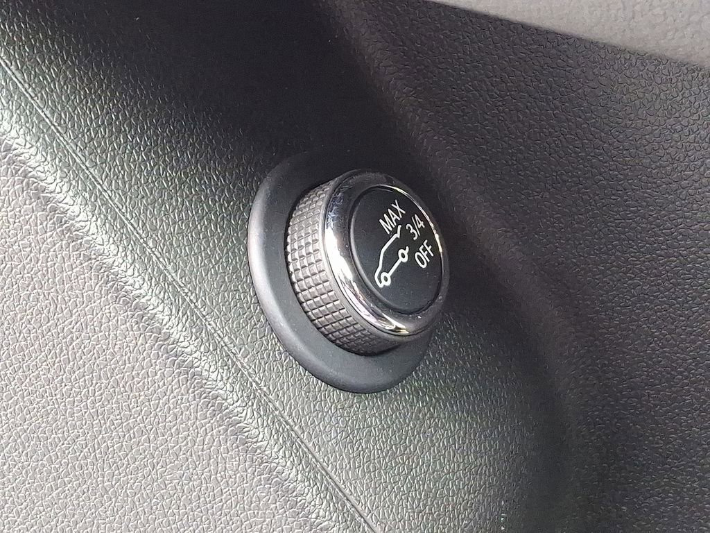 Certified 2025 Cadillac XT6 Luxury image 29