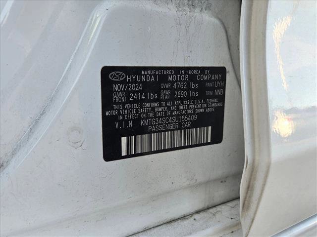 Used 2025 Genesis G70 2.5T image 18